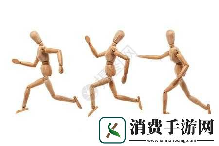 带着小玩具跑步