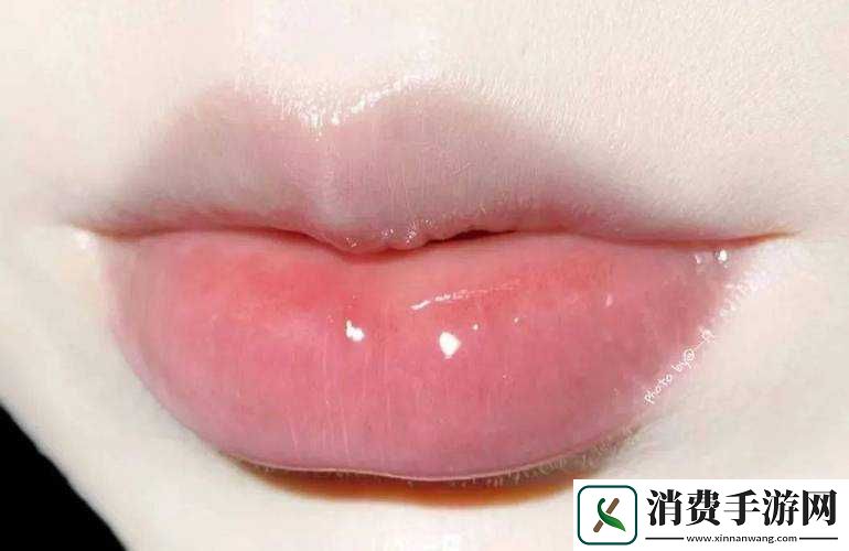水蜜桃唇蜜嘟嘟唇
