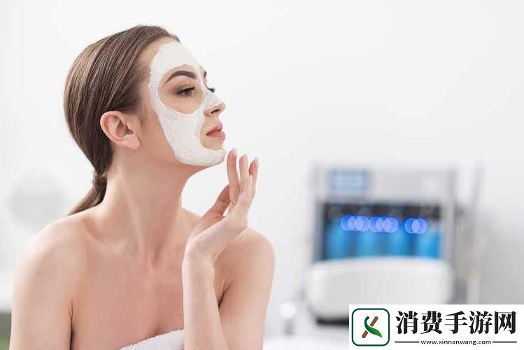 “摸脸面膜双重奏-民热议的荒诞戏法”