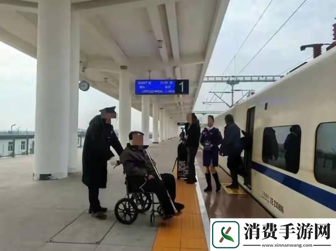 老动车上的美食「狂想曲」