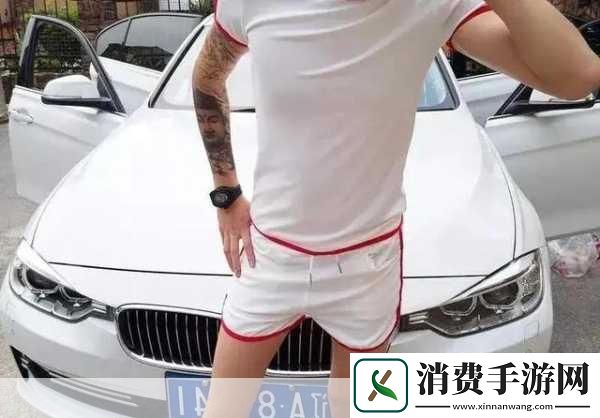 女生坐男生腿上男生抖腿什么意思：女生坐男生腿上时男生抖腿的背后含义