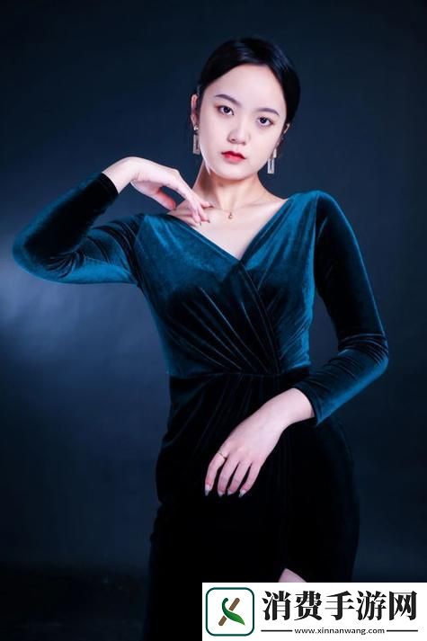 "丰裕纵满2588-热情如潮-科技狂潮中的另类解读"