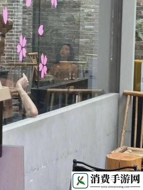 真空去公司上班被发现