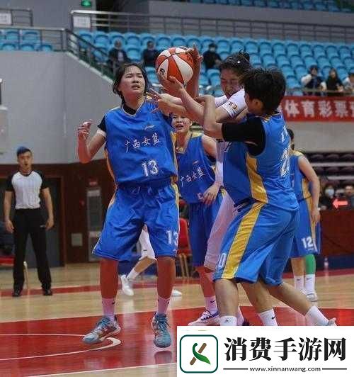 大学校园1v3精彩对决