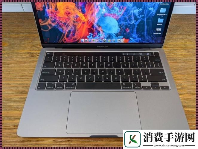 19岁少年与MacBook-Pro的邂逅：高清盛宴-笑谈未来科技