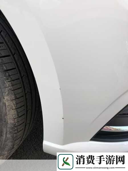 被公交车蹭了但自己走了