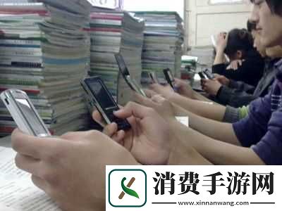 上课玩电动玩具被发现