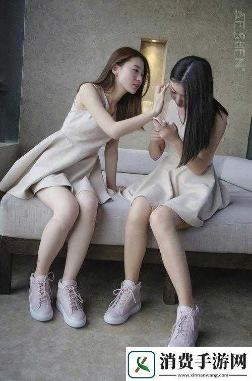 双胞胎姐妹齐上阵许多说许多