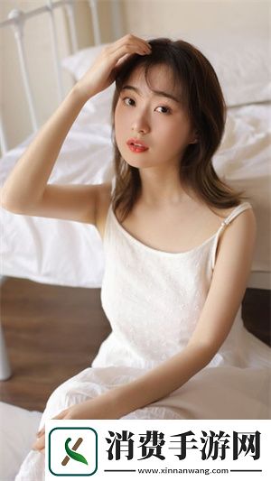 游泳馆里的两个教练孟月月