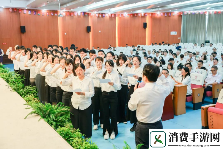 学校教师的作用