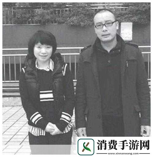 人前是爸爸背后是老公