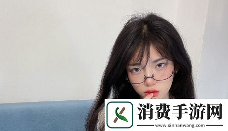 老外玩CSGO的妹子个性独特