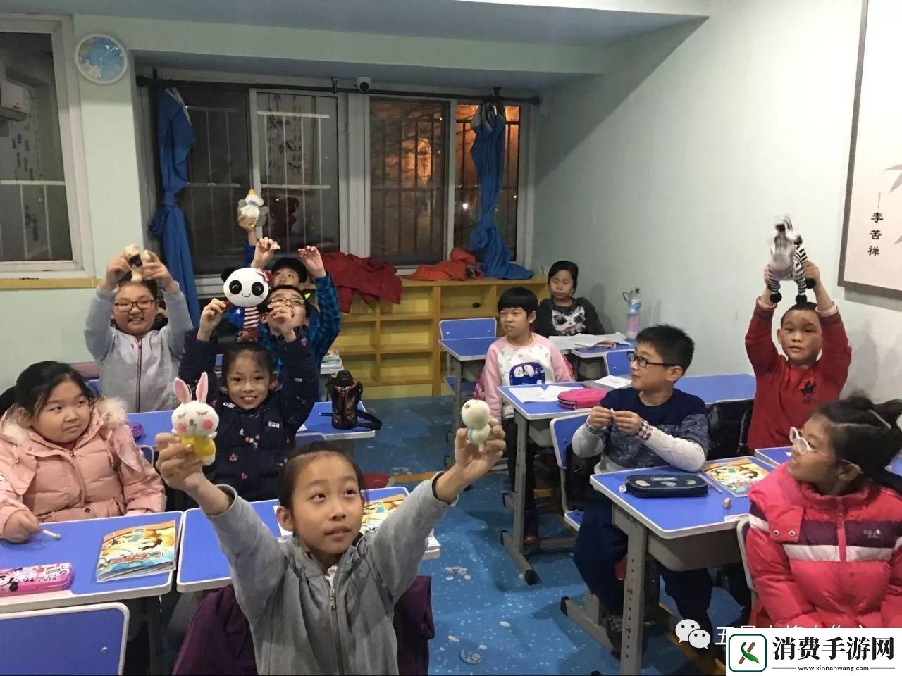 电玩狂潮课堂上演热度爆表网民嗨翻天！