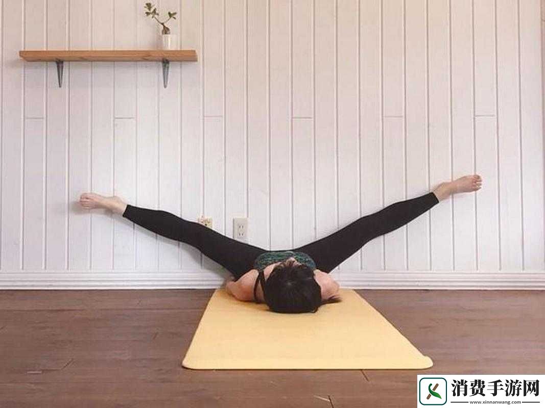 贴墙躺在床上双腿叉开能减肥吗