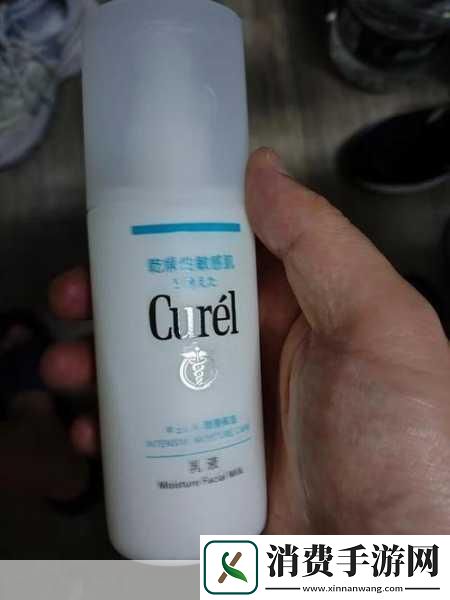 W永久939W乳液78的特点与优势产品介绍　　W永久939W乳液78是一款专为肌肤保湿而设计的护肤产品