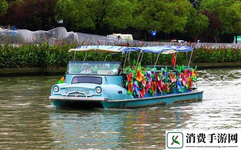 老卫把船开到河中心