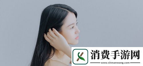 兄弟你女朋友的裤子很有特点啊