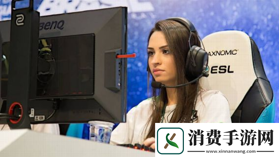 老外玩CSGO的妹子