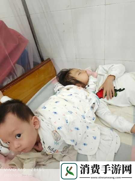 小孩半夜喂姐姐吃东西好吗1.半夜喂姐姐温暖亲情的甜蜜时刻