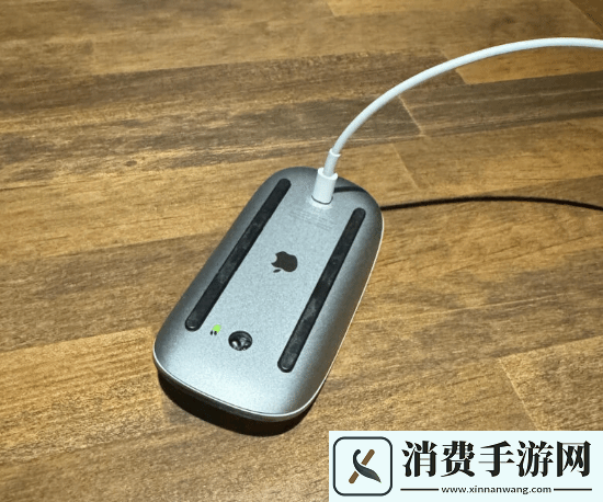苹果新款妙控鼠标充电方式遭吐槽