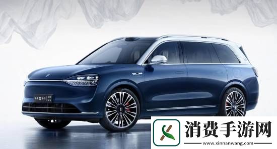 问界M9智驾抢方向盘极限躲避施工车