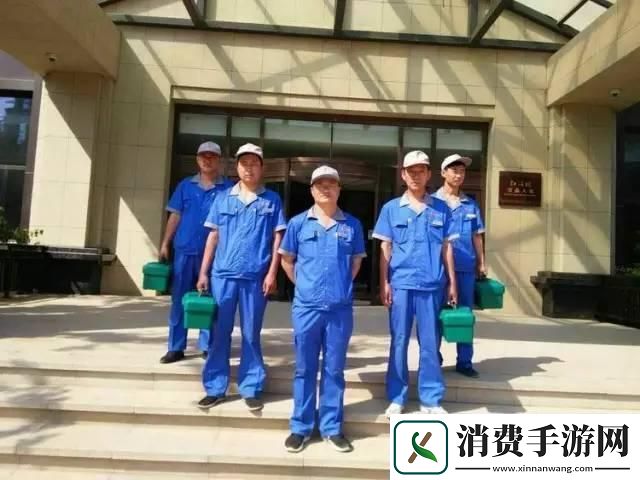 “老谢赵敏业维秀创新热浪潮爆眼球”