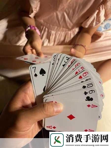 女人迈开腿打扑克又痛又叫