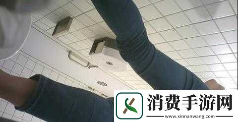 国内牛人厕拍系列之独特视角探秘