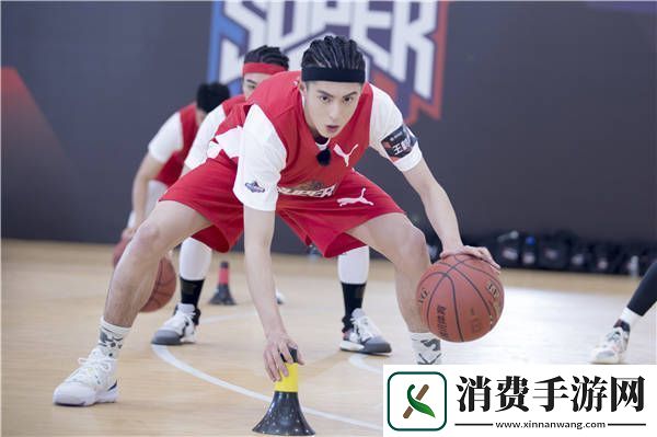 2019超级企鹅联盟Super3星斗场王鹤棣“以篮球之名”帅气回归
