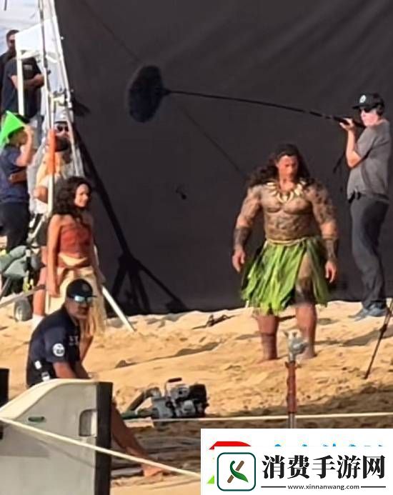 不是增肌更大了!强森承认在海洋奇缘穿了特制服装