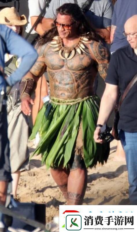 不是增肌更大了!强森承认在海洋奇缘穿了特制服装