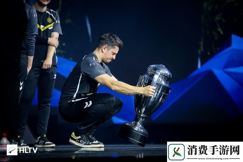 十年磨一剑apEX终圆卡托梦！apEX历届卡托赛事成绩一览