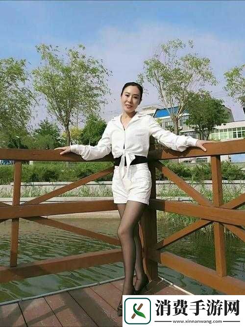 探索www乱岳妇熟com