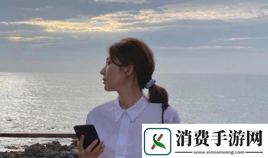 男人把qq放在女人qq里的壁纸