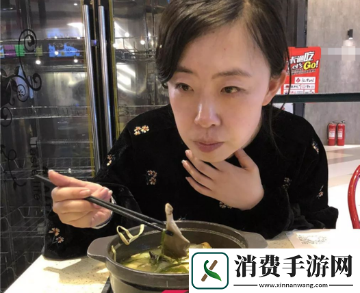日本CSGO大姐姐AWP引发热议-网友：这不仅是技术-更是文化的碰撞！