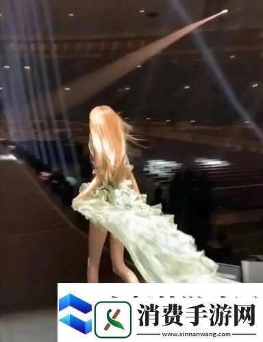 姑父有力挺送小芳的背景故事鼓励转折网友：真是个好姑父！