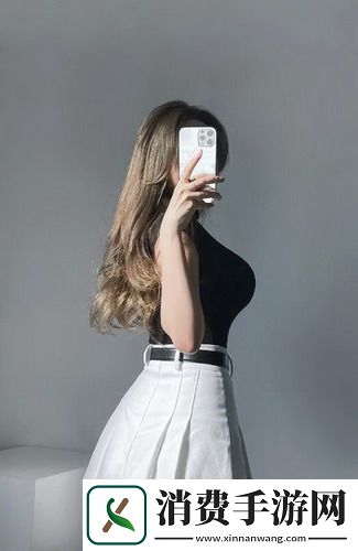 爸爸我是你儿媳妇中字头变身不断网友：感情深厚让人羡慕！