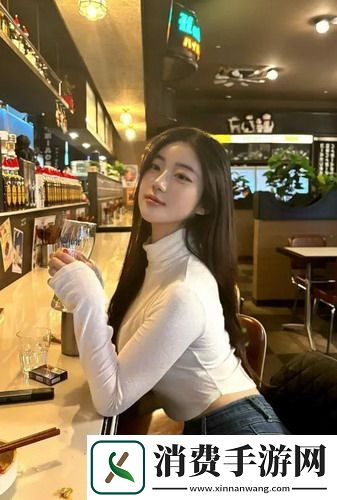 小男生趴着扭屁股很舒服怎么回事发现新奇行为网友:小男生真有趣啊！