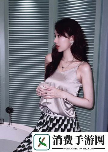 在佛堂她骑了他七回古言情感波动与命运交织网友：这情节真让人心跳加速！