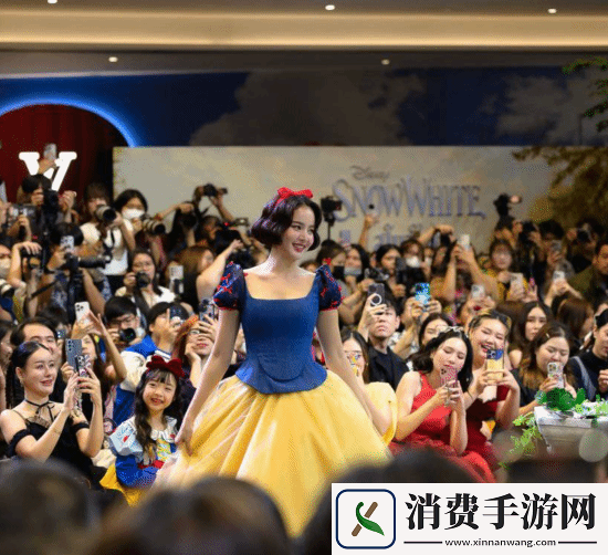 白雪公主泰国配音女演员亮相-网友:这不比黑雪强