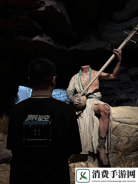我们参观了黑神话艺术展