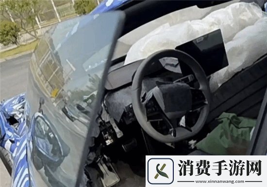 腾势首款跑车街头亮相！性能比肩保时捷911