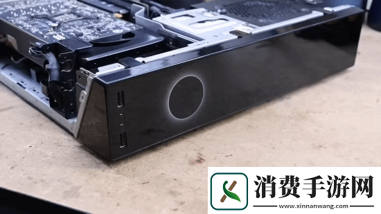 V社“Steambox”迷你主机原型机曝光!性能这么辣鸡